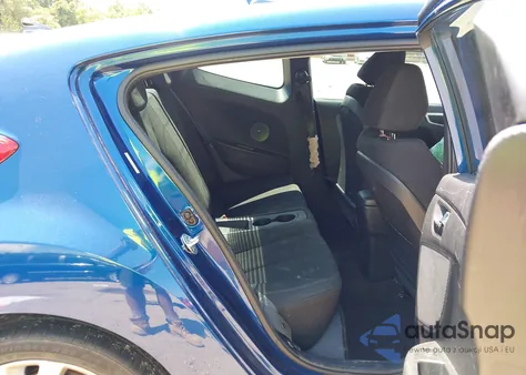 2016 Hyundai Veloster из США, поврежденный, VIN KMHTC6AD4GU277368